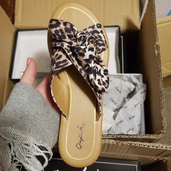 Size 6 left! Qupid Leopard Bow slides autumn - Picture 8 of 8